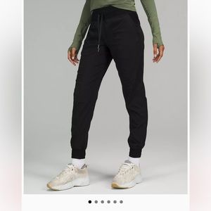 Lululemon dance studio jogger